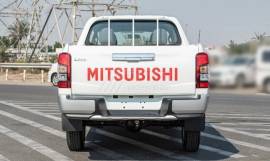 MITSUBISHI L200 2.4L