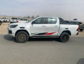 TOYOTA HILUX GR SPORT 2.8