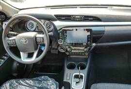 TOYOTA HILUX 2.7