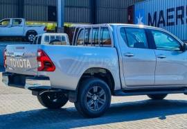 TOYOTA HILUX 2.7