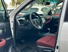 TOYOTA HILUX PET -D/CAB PLATINUM 4L