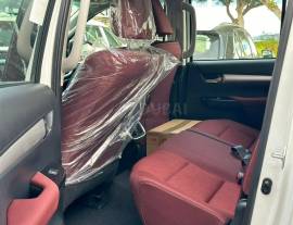 TOYOTA HILUX PET -D/CAB PLATINUM 4L