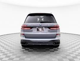 BMW X7 M60i 4.4