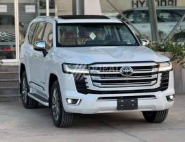 Toyota Land Cruiser 300 VXR 2023