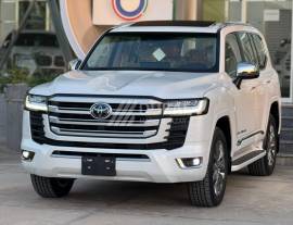 Toyota Land Cruiser 300 VXR 2023