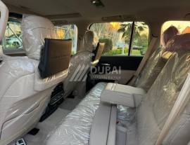 Toyota Land Cruiser 300 VXR 2023