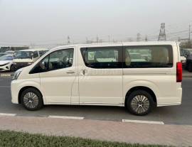 Toyota Cranvia Premium 2025 